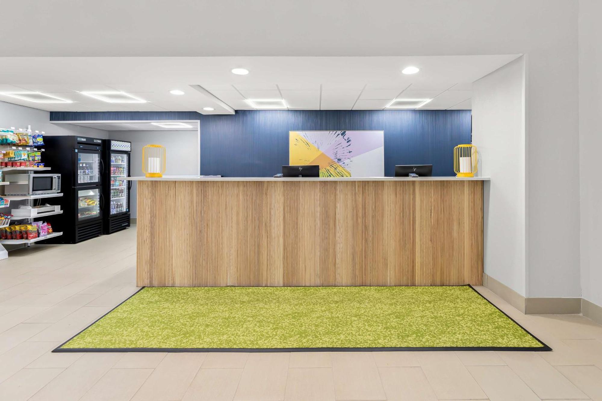 Spark By Hilton Тупело Екстериор снимка