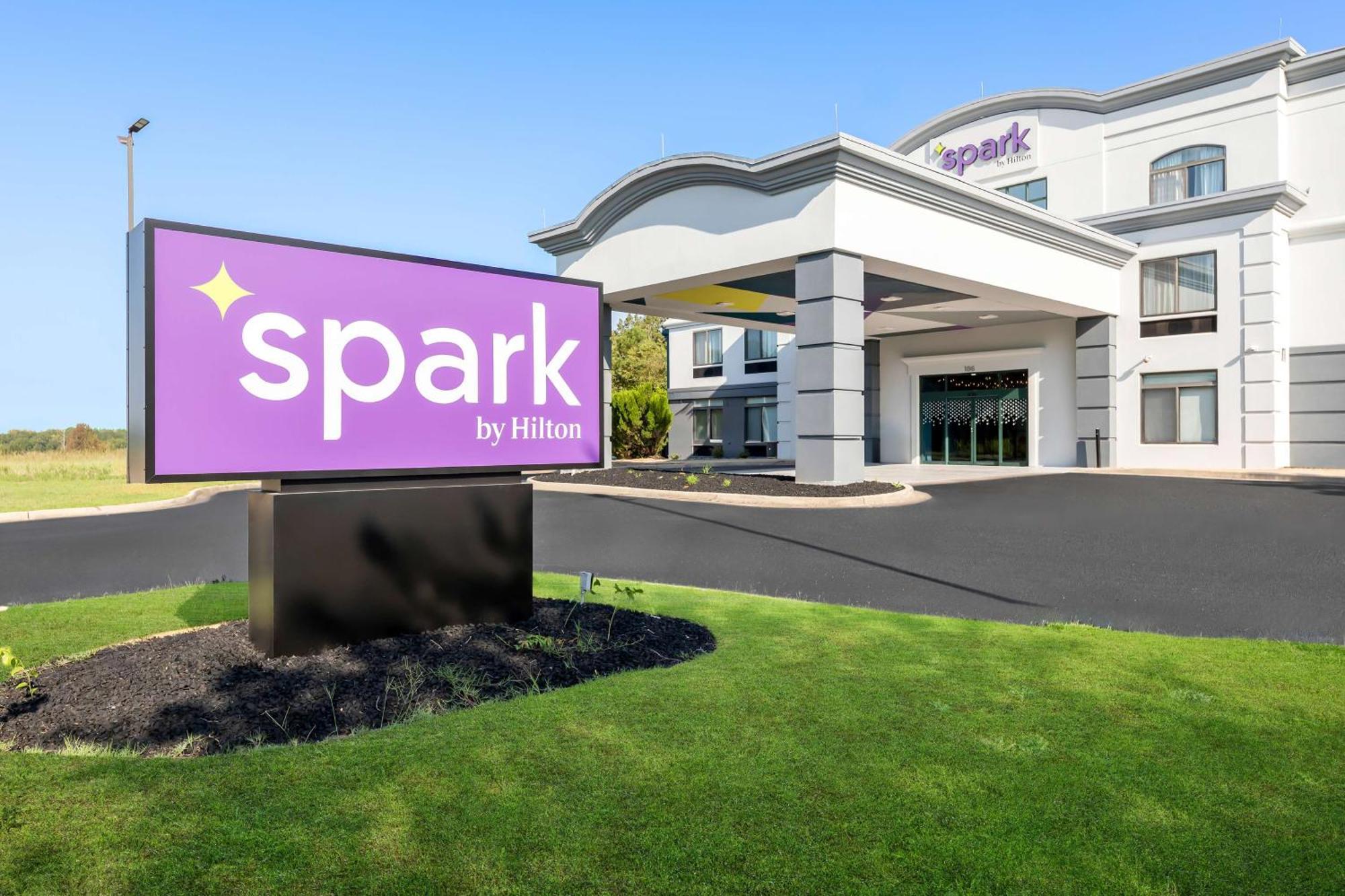 Spark By Hilton Тупело Екстериор снимка